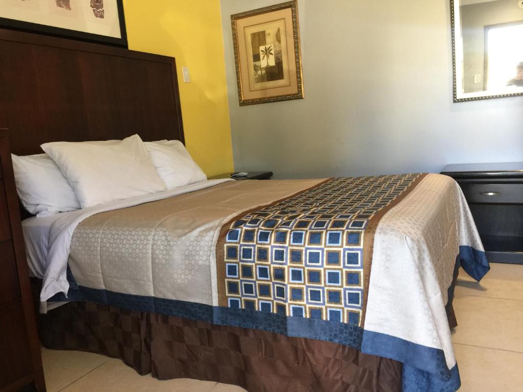 OSSAN-THE-HOOD 入荷！G.CUE「クソのお供にクソ見ろブログ！！」Powered by