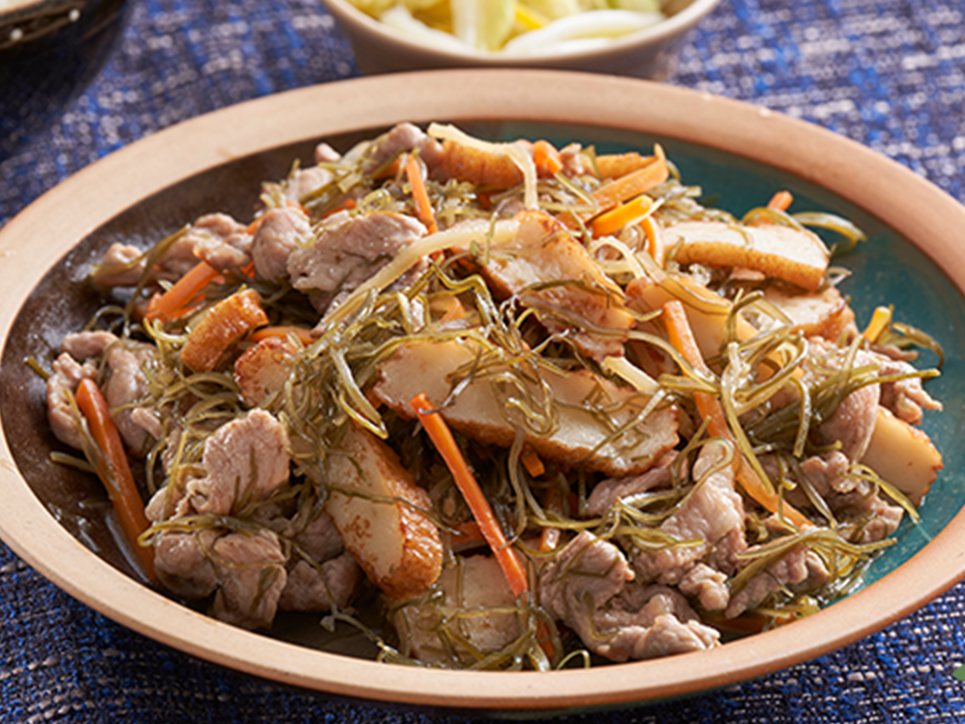 高山厚子 空飛ぶあっちゃんの 自由発想沖縄料理