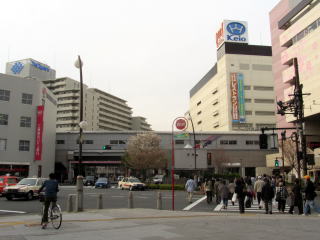 聖蹟桜ヶ丘駅 西口駅前 写真素材5268209- フォトライブラリ