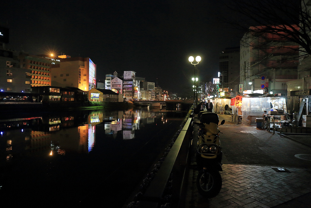 博多の元会社員が夢中になった夜のグルメ！一晩で巡る福岡3大屋台街 - 日本の観光メディアMATCHA