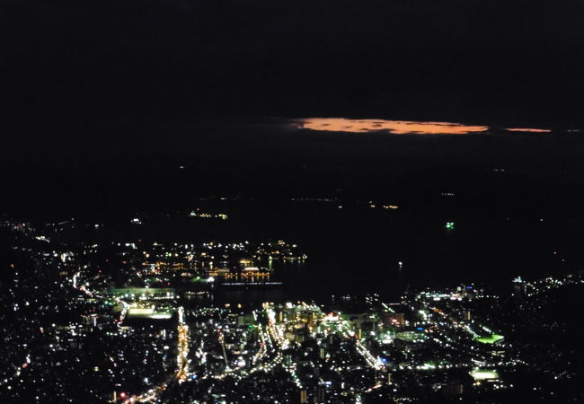 灰ヶ峰の夜景広島県呉市-こよなく夜景を愛する人へ