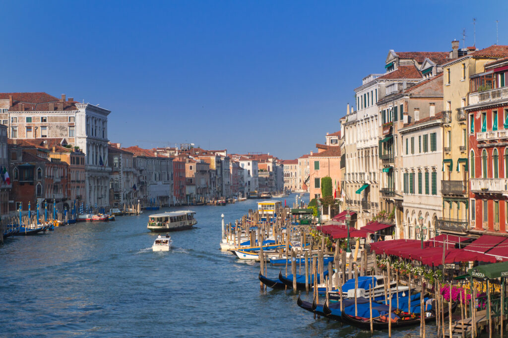 イタリア・ローマから日帰りで行ける絶景スポット9選ティースタイル - オーダーメイドツア