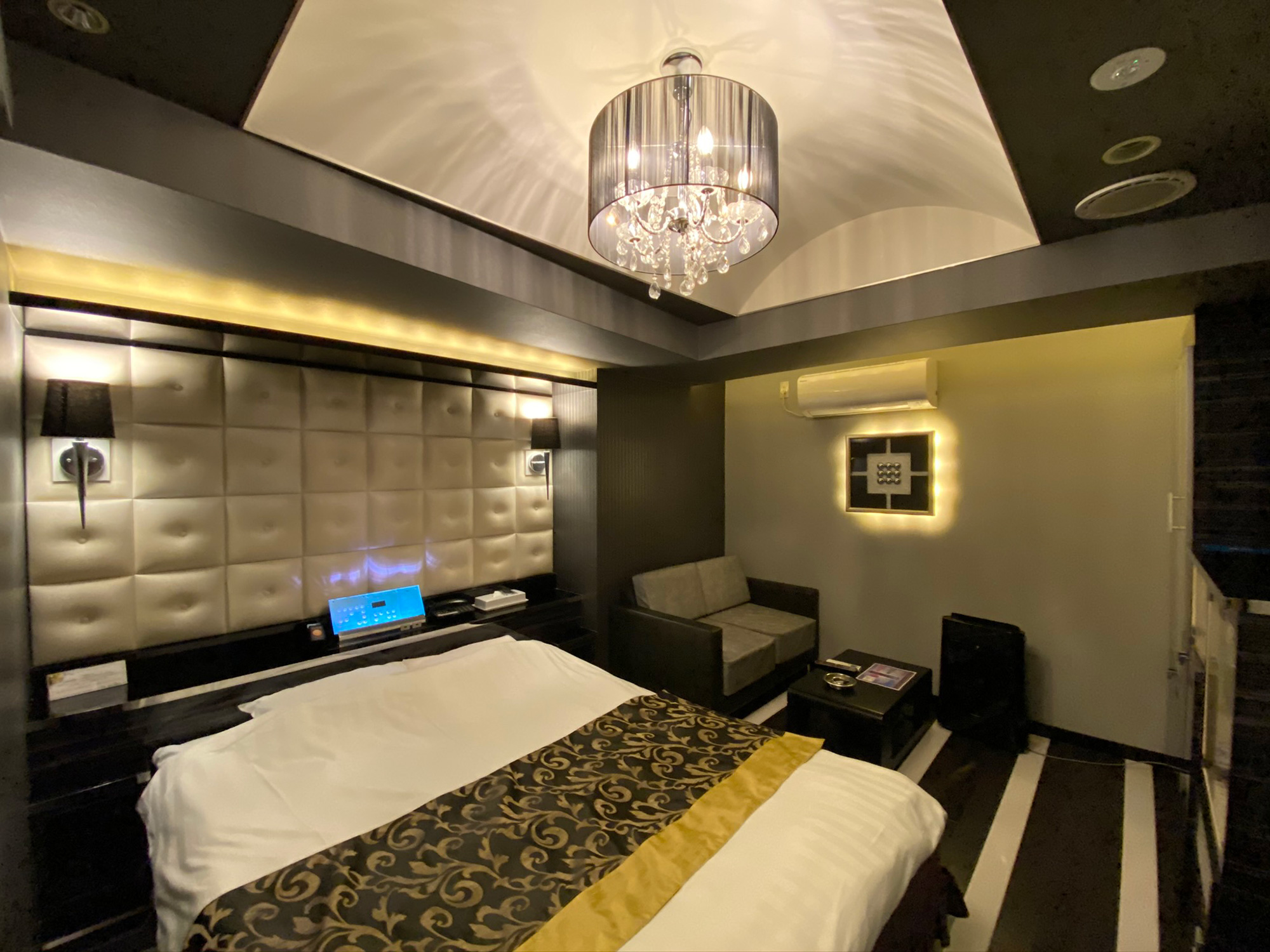 HOTEL MOA神奈川県川崎市外観金曜日の天使