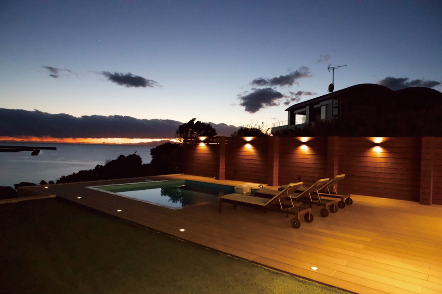 三浦半島のキャンプ場『京急油壺温泉キャンプパーク』に行ってみた！犬連れにも◎虫嫌いの車中泊キャンパ