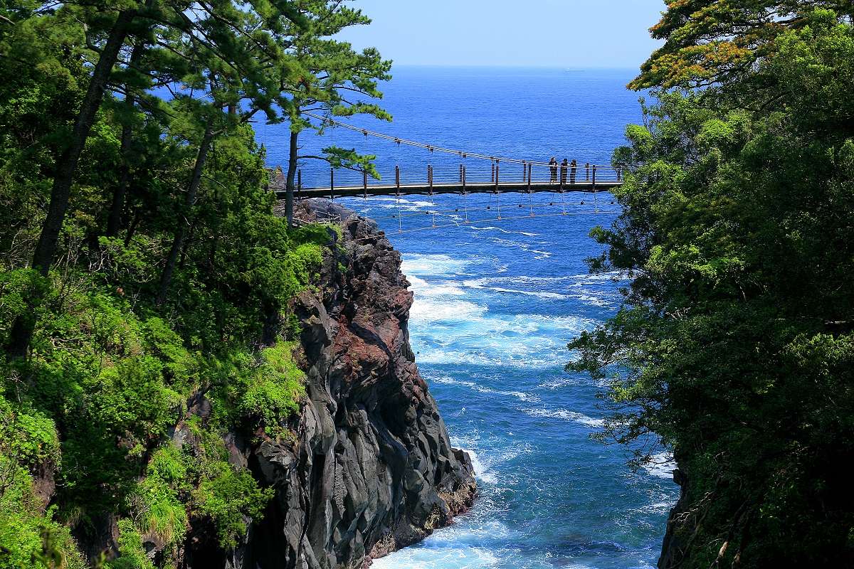 城ヶ崎海岸の吊り橋と絶景スポット完全ガイドアクセス・見どころ・写真映えスポットを徹底紹介 - COLUMNIzu Letters