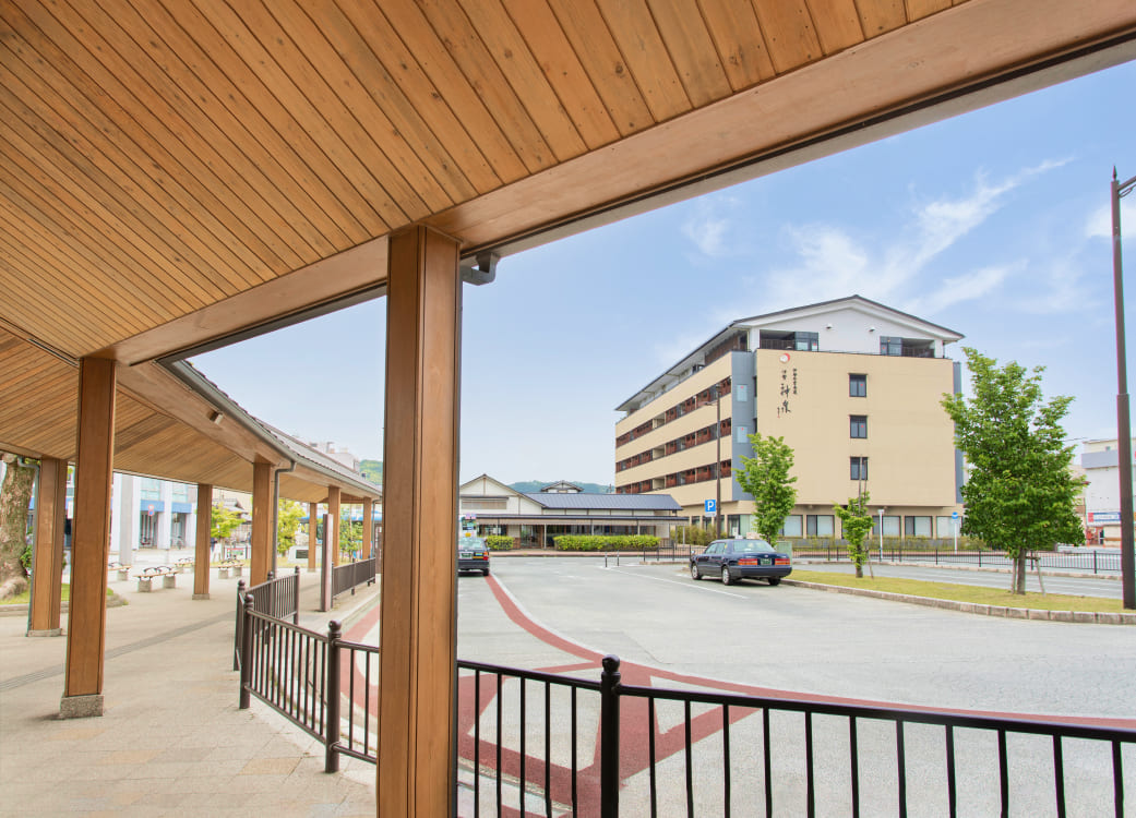 伊勢外宮参道で唯一 天然温泉を湧出し全室に露天風呂をしつらえた「伊勢外宮参道 伊勢神泉」～10周年記念プラン販売開始～株式会社カトープレジャーグループのプレスリリース