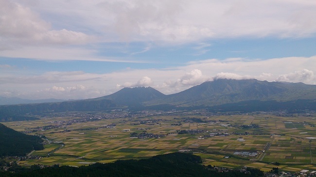 阿蘇スカイライン展望所 ミルクロード沿いの絶景駐車場│Harada Office