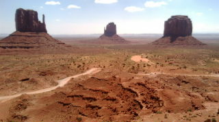 モニュメントバレー絶景ポイント5選！西部劇の舞台を巡る観光完全ガイド！Tsumetabi