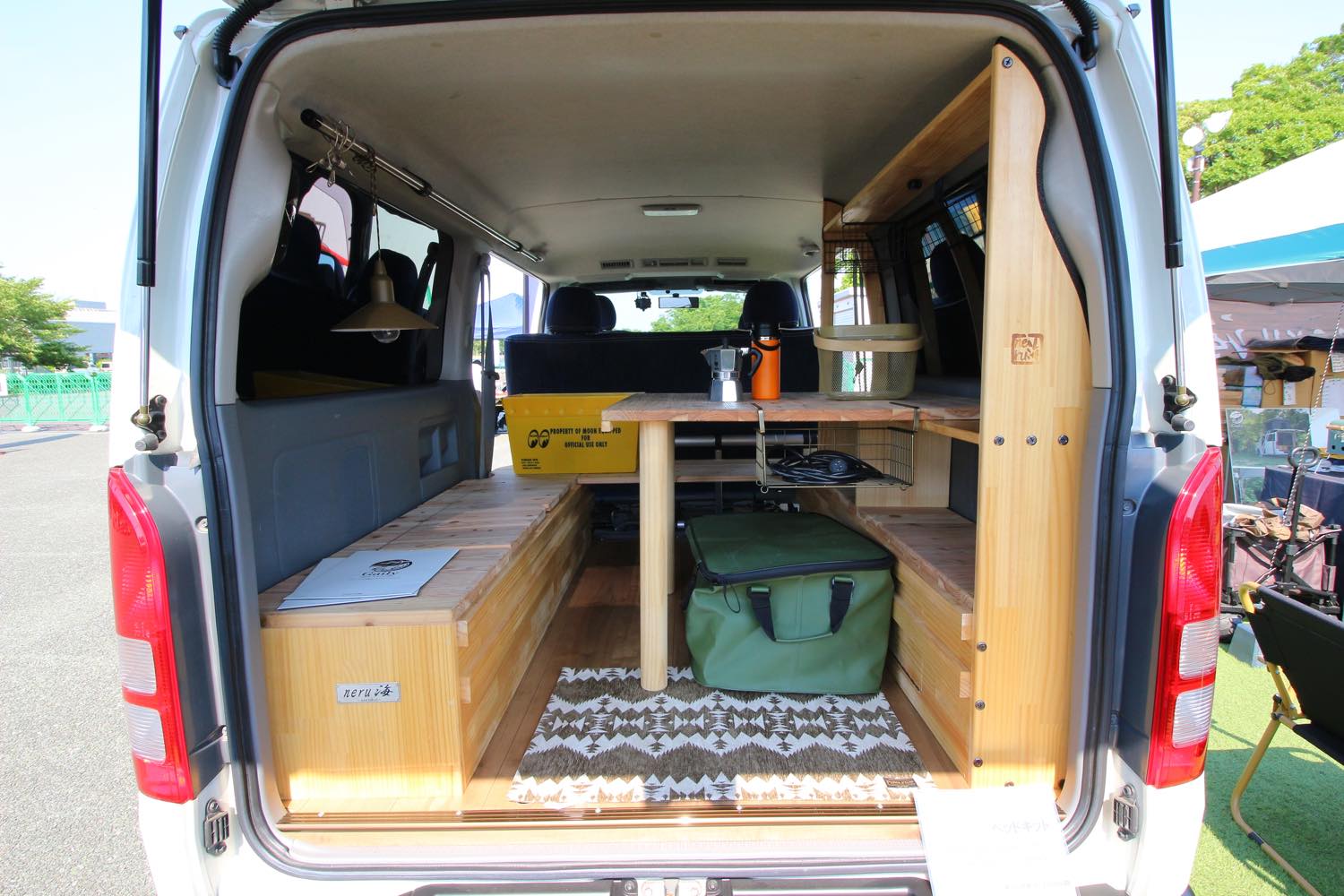 車中泊カー作りのヒントがここに！ ちょっと手を加えるだけでゴキゲンな車中泊ライフJAF Mate