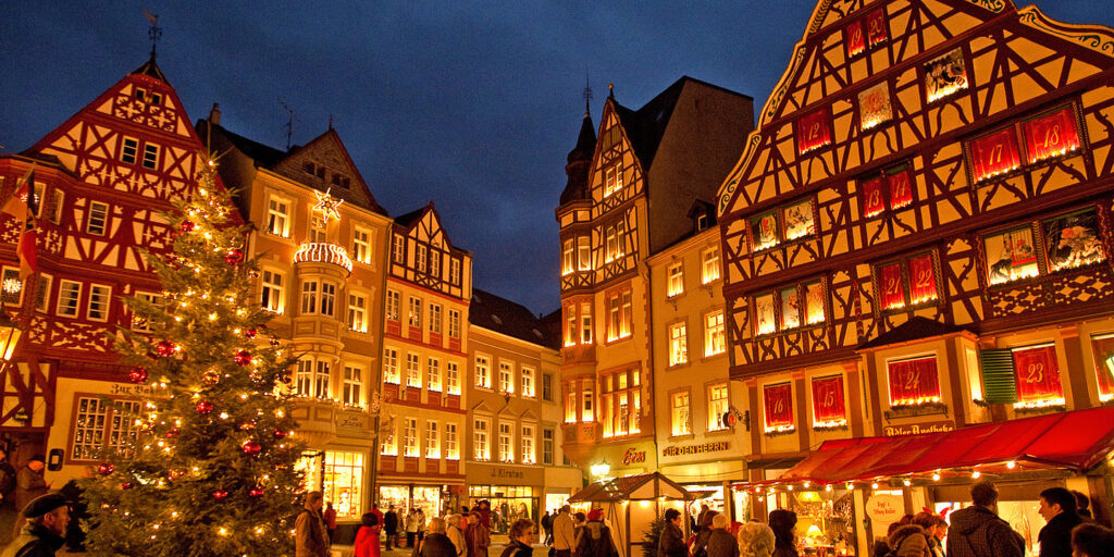ドイツのクリスマスマーケット巡り！人気都市5選と楽しみ方ガイドVELTRA旅行ガイド