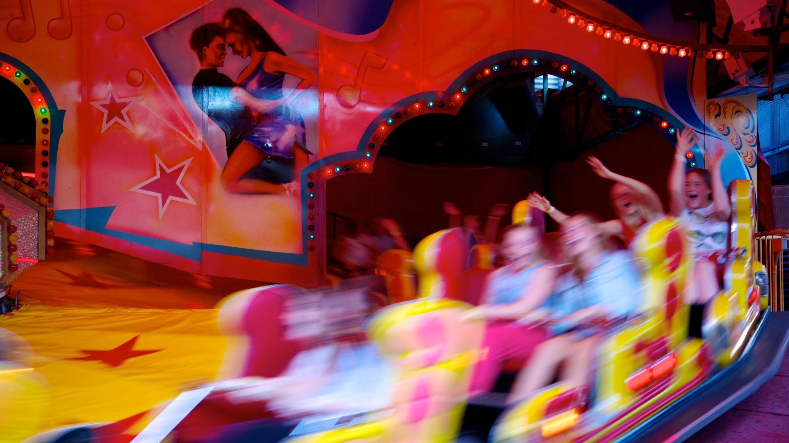 シドニー「ルナ・パーク」は入場無料！ 子供に人気のレトロなおすすめ遊園地ロコタビ