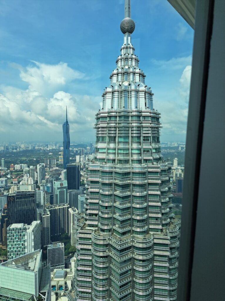 チケット入手は激戦必至！ペトロナスツインタワー夜景ツアーを体験