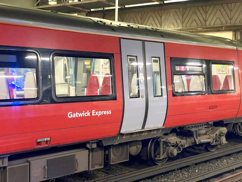 ロンドン・ガトウィック空港 Gatwick から市内への行き方