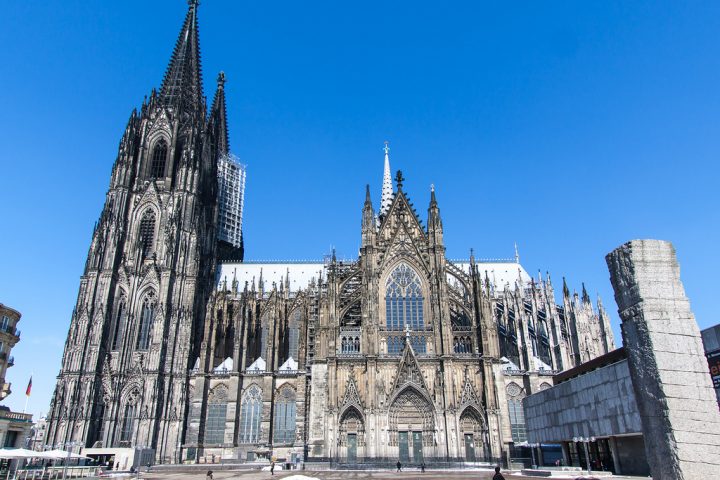 ドイツの三大大聖堂の一つ、「ケルン大聖堂」観光アクセスガイド