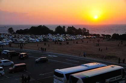 京都新聞企画事業株式会社潮岬の初日の出と勝浦温泉