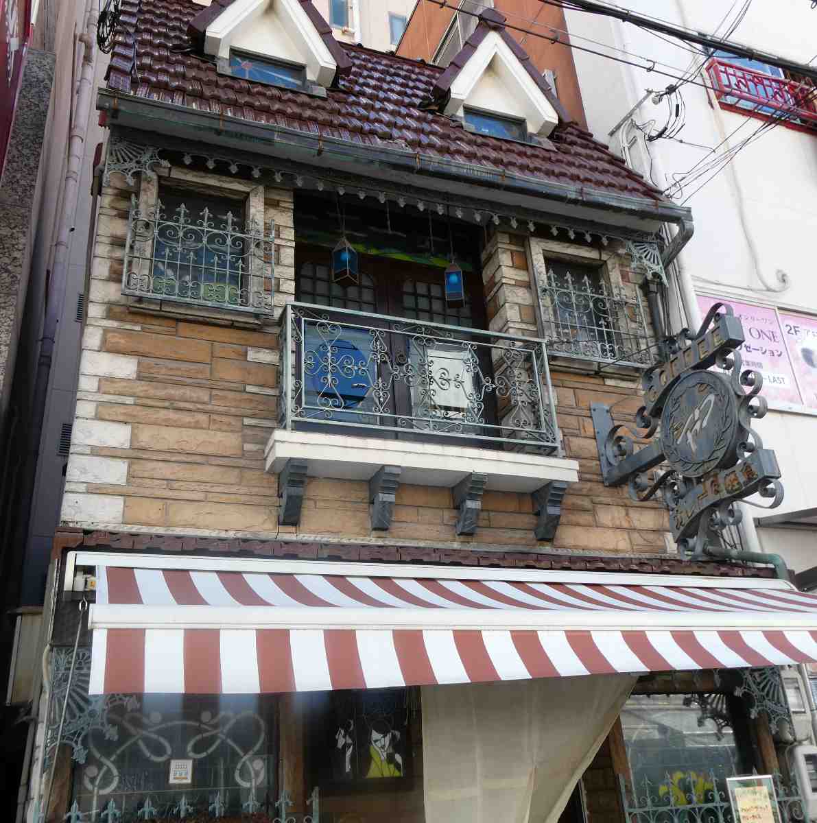 ホリーズカフェ 阪神尼崎駅前店ホリーズカフェ