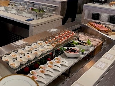 リーガロイヤルホテル小倉 ホテルのご馳走食べ放題 〜オーダービュッフェ〜 2食付28階特別朝食＋13特典付 タワーフロア