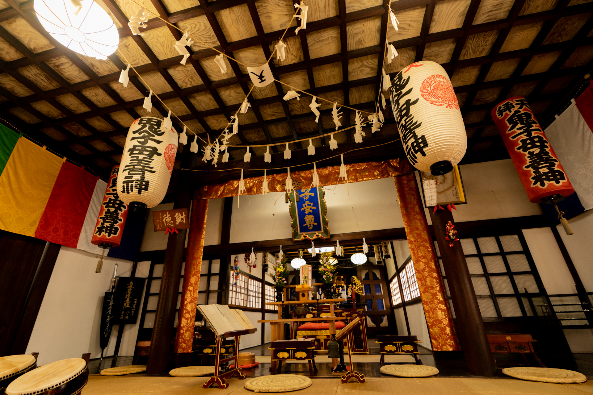 池上鬼子母神堂池上鬼子母神堂は東京都大田区池上にある日蓮宗嚴定院別院です