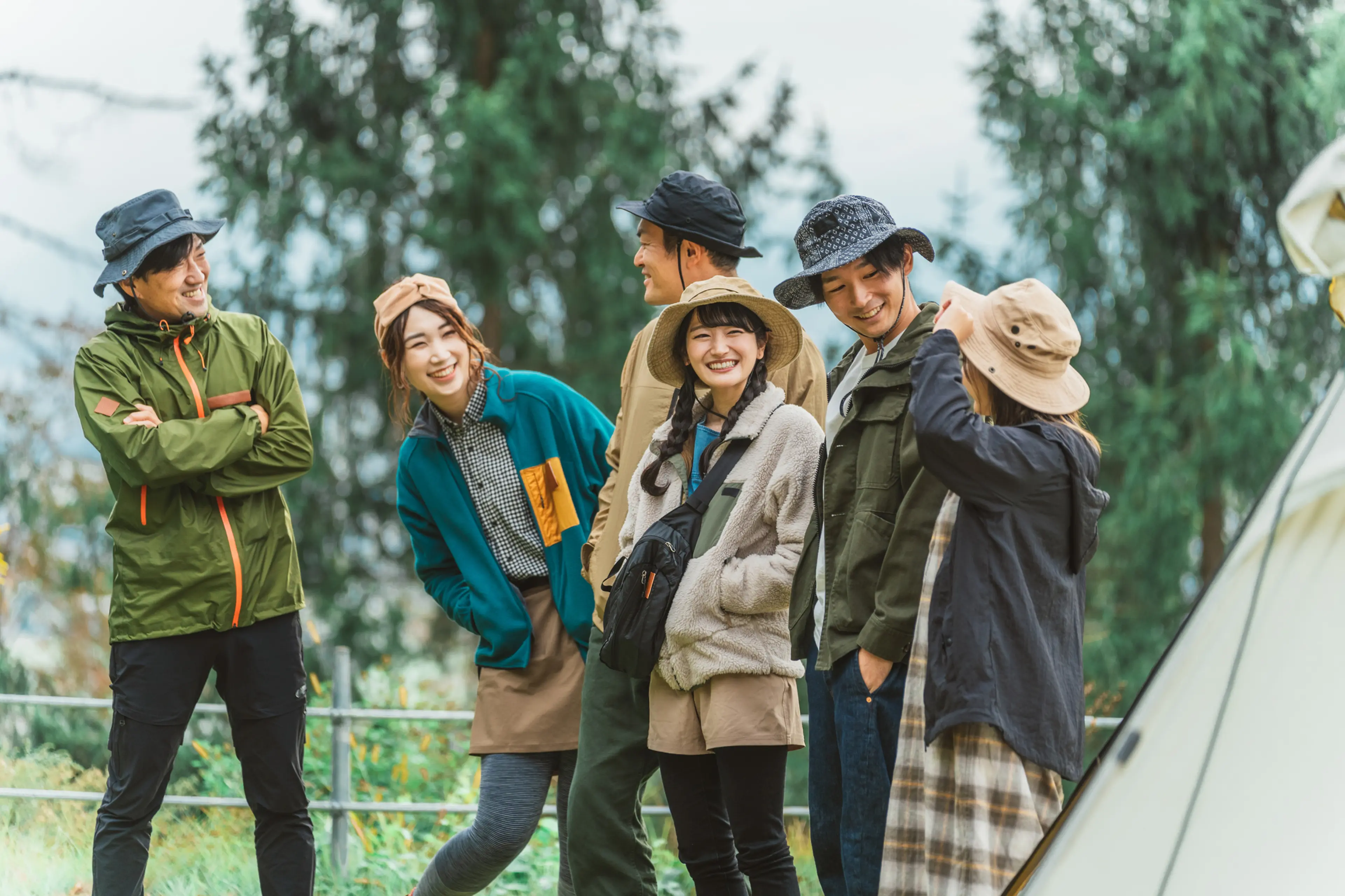 春 コーデ オシャレ 小物 アイテム