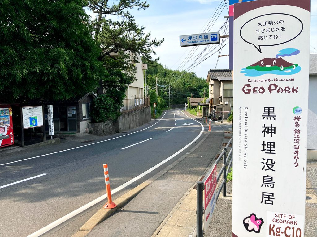 マイクラ 大きい屋根が特徴的なかわいい家の拠点建築がこちらマイクラ速報