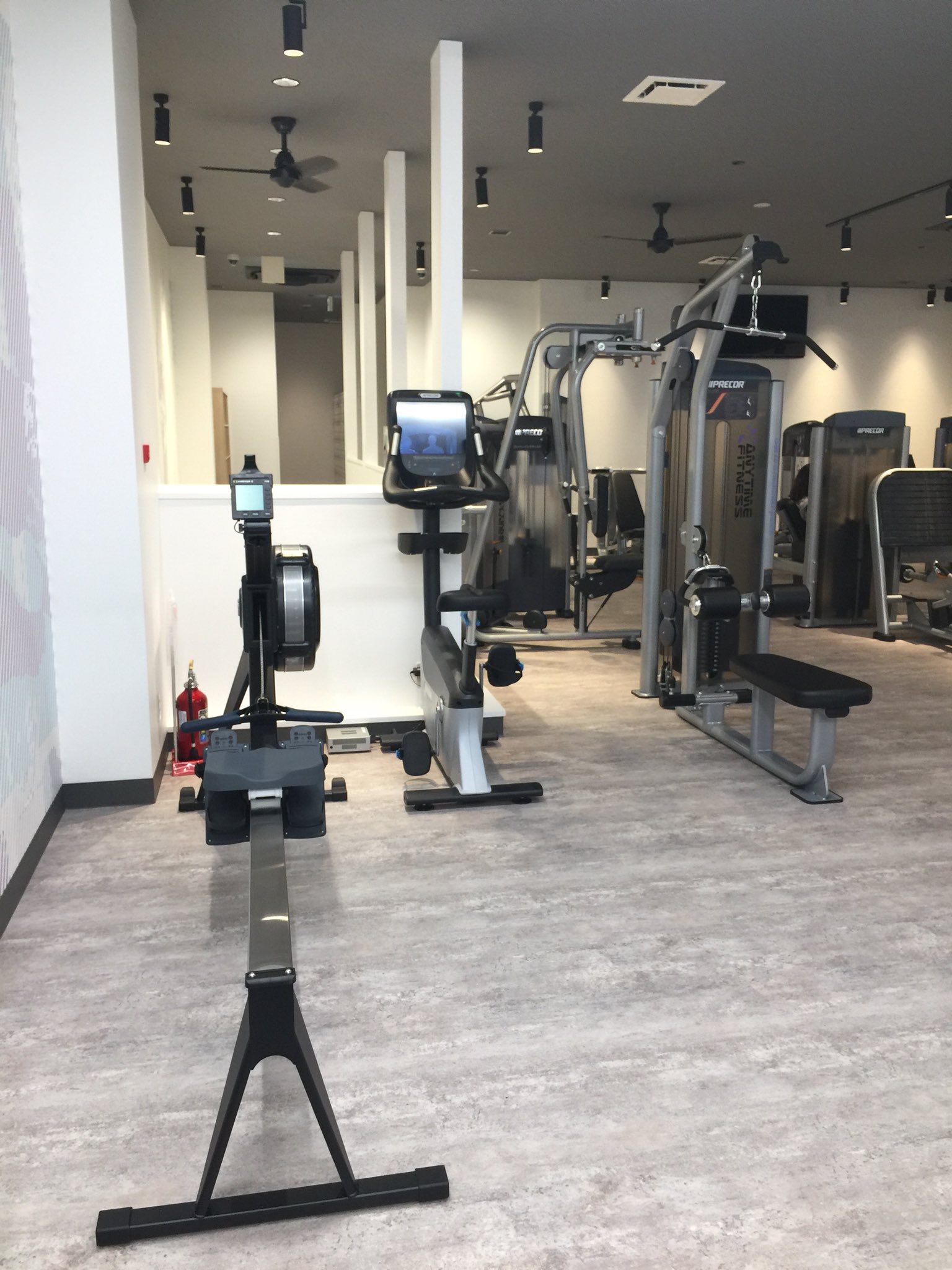 エニタイム高陽店徹底レビューストレッチ＆フリーウェイト広め、車で行きやすいけどマナー注意？ - gymtier