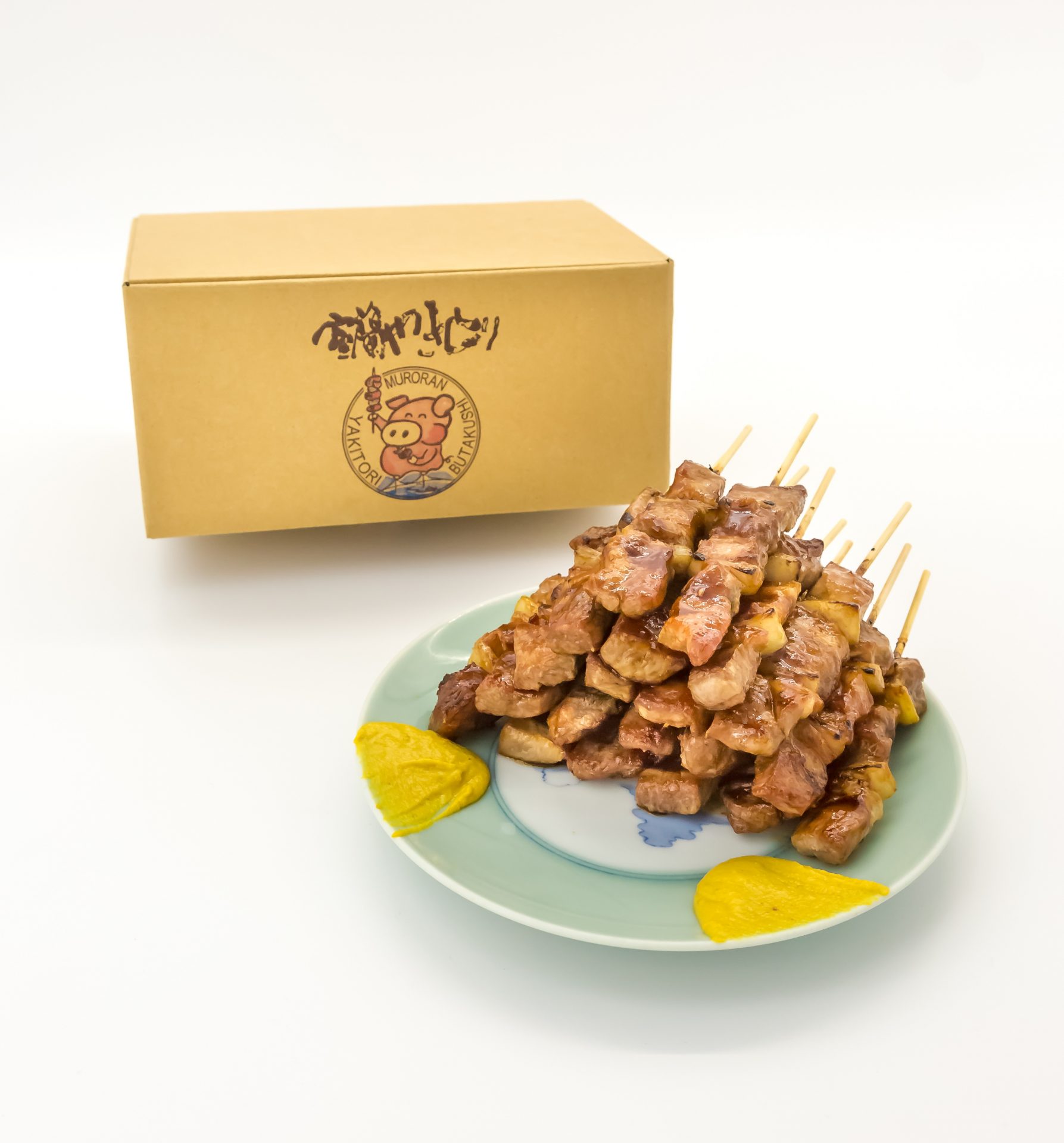 道の駅「みたら室蘭」 リニューアルオープン！4月27日 土 10:00、リニューアルフルオープンします。「くじらん」をモチーフにしたアイシングクッキーなど、新たな室蘭のお土産が登場。また、駄菓子が当たるちびっこ大抽選会などのイベントも開催します。是非、お越し