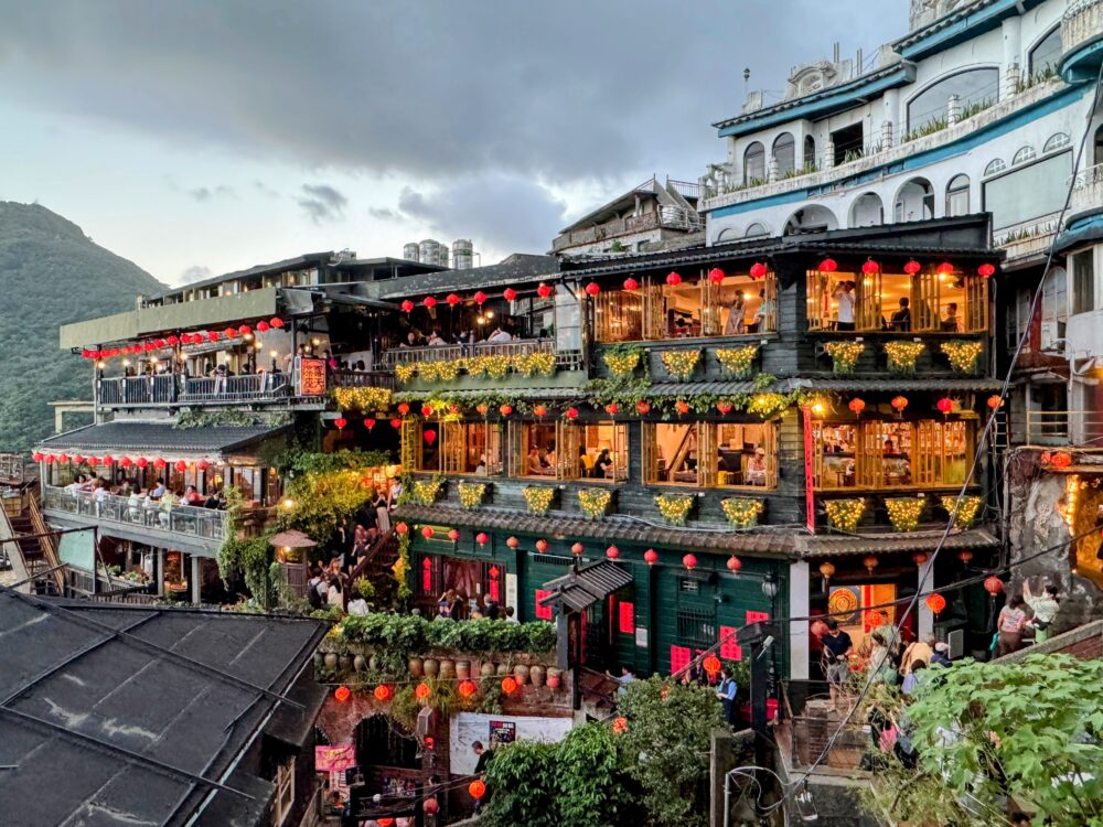 台北桃園空港から九份までバスでの行き方を徹底解説空港でのSIM調達・ATM・悠遊カード情報も有 – チームトラベラー-海外旅行・世界一周のバイブル