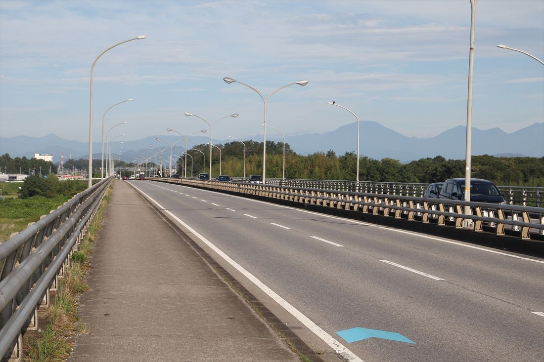 画像宇都宮の｢渋滞名所｣､LRT開業後どう変わったか 車から通勤客移行で大幅改善？交通量増えた橋もローカル線・公共交通東洋経済オンライン