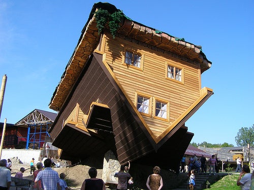 外見だけじゃない！内部も「上下逆さま」な家 独ウーゼドム島 写真3枚 国際ニュース：AFPBB