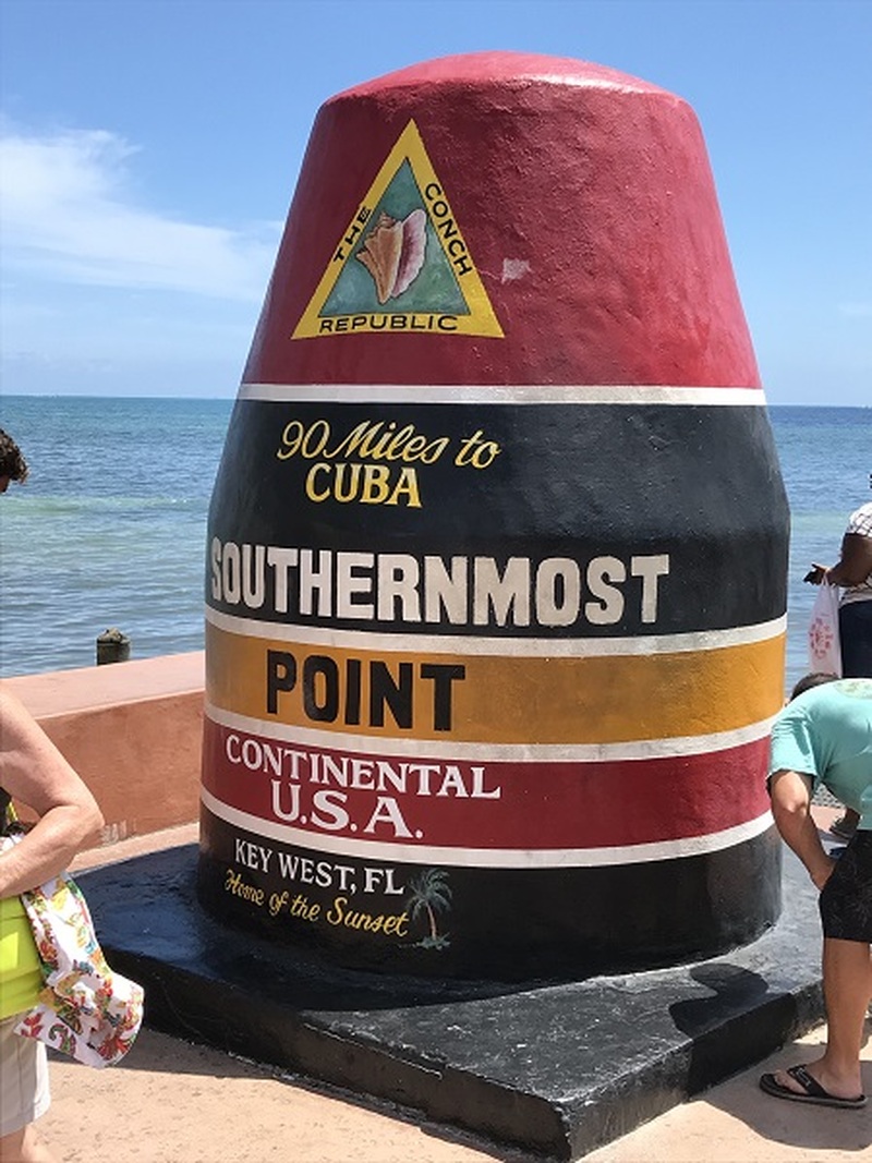 アメリカ最南端の街、キー・ウェストへ美しい青い海の上を走る一本道「セブンマイル・ブリッジ」とは？ - GOTRIP