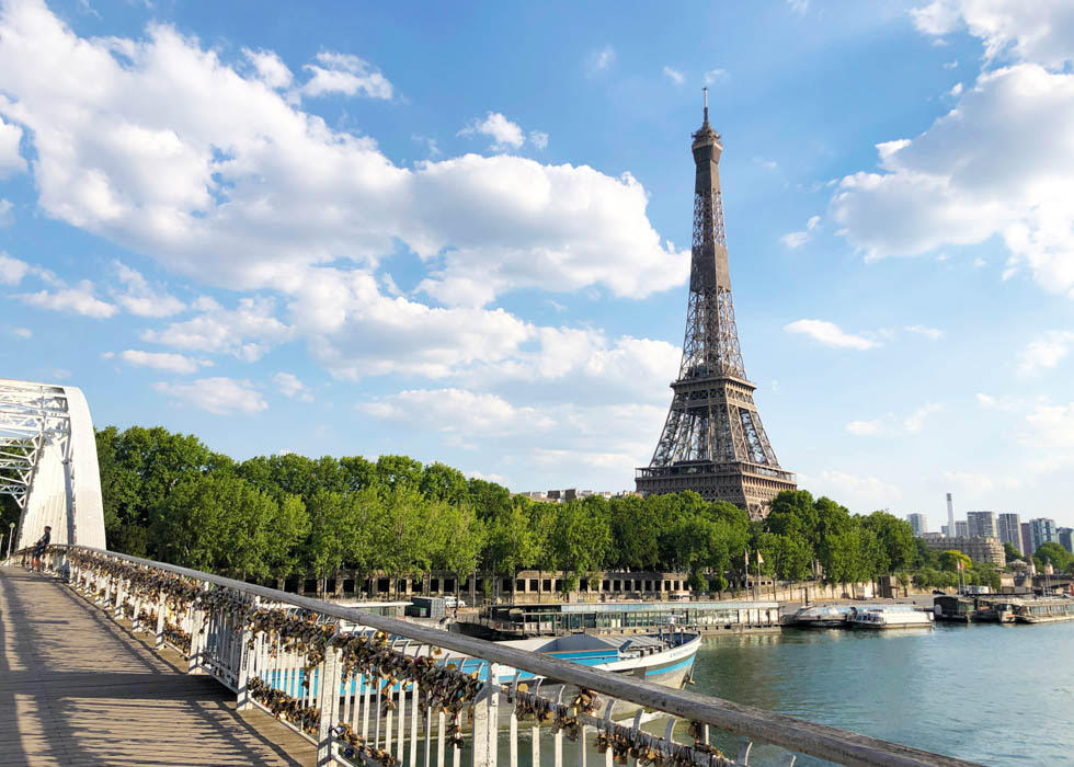 フランス パリのシンボル、エッフェル塔の有名な撮影ポイント考察 -