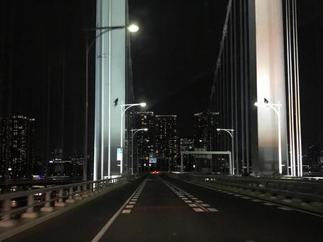 高速道路と夜景 阪神高速湾岸線 10133000351 の写真・イラスト素材アマナイメージズ