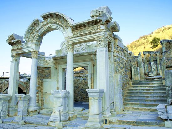 古代遺跡の街ローマ！コロッセオに行ってきた！ ヨーロッパ鉄道旅行16日目– ハム太郎のブログ