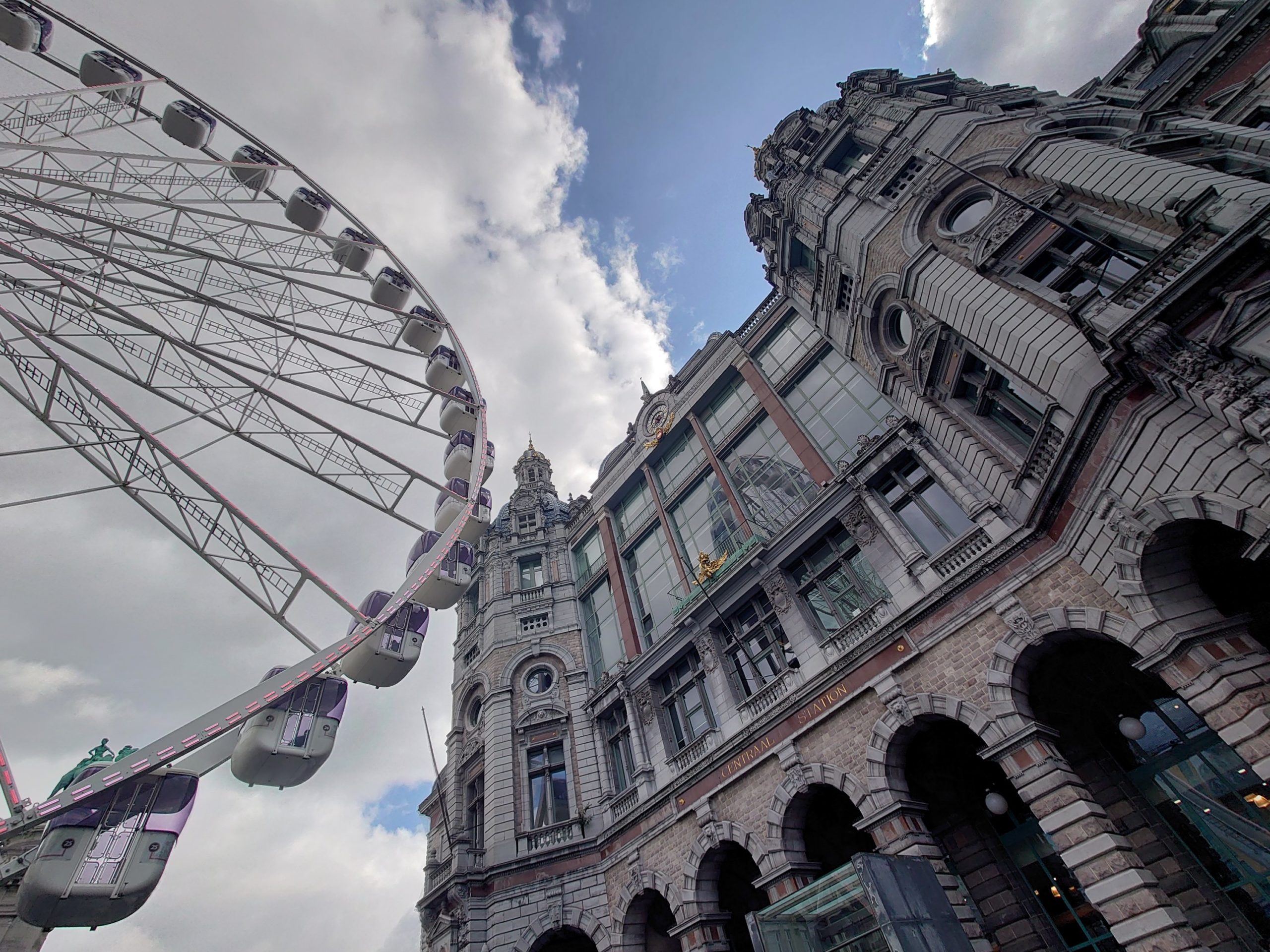 ブリュッセル南駅と中央駅をガイド！構内図・コインロッカー・周辺ホテルは？TABI JOZU