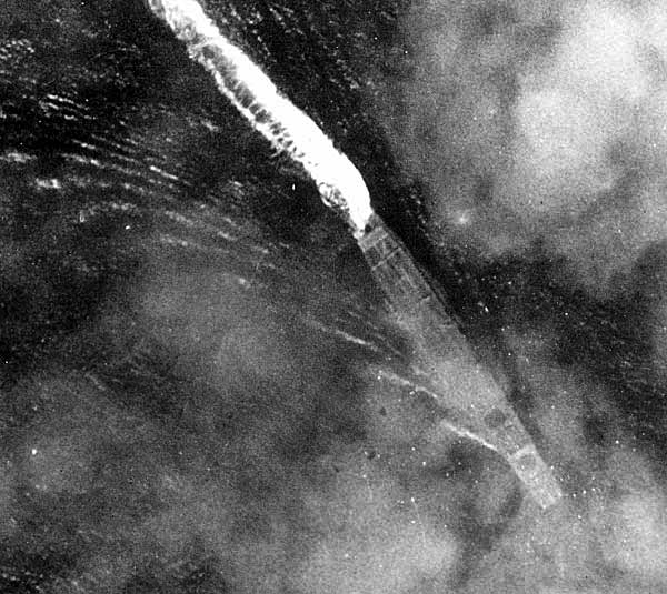 空母「赤城」の艦橋部と飛行甲板 大日本帝國海軍空母IJN carrier Akagi