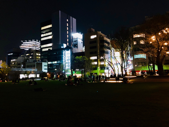 南池袋公園の夜を楽しむ方法2025 年のリアルなLemon8ユーザー体験