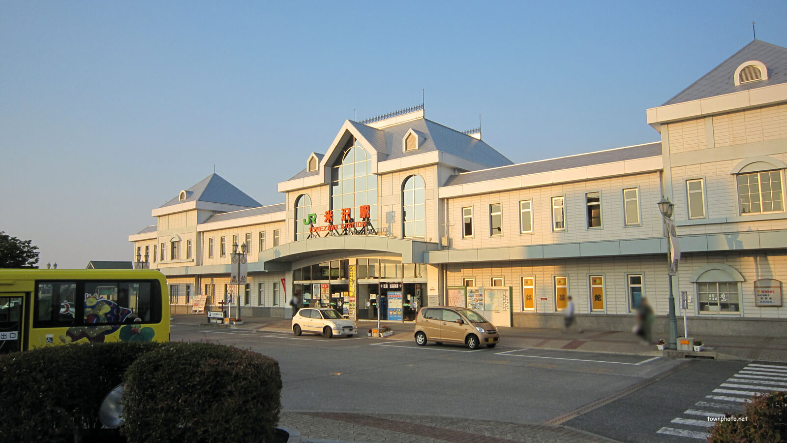 米沢駅西口の駅前風景 写真素材7349074- フォトライブラリー photolibrary