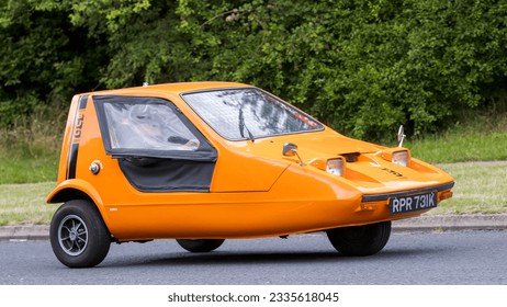 カウンタック」みたいな三輪スーパーカー「ボンド・バグ」とは？ 英国生まれのマジメな珍車の正体～カスタム・アウトドア・福祉車両・モータースポーツなどのカーライフ情報が満載～ AUTO