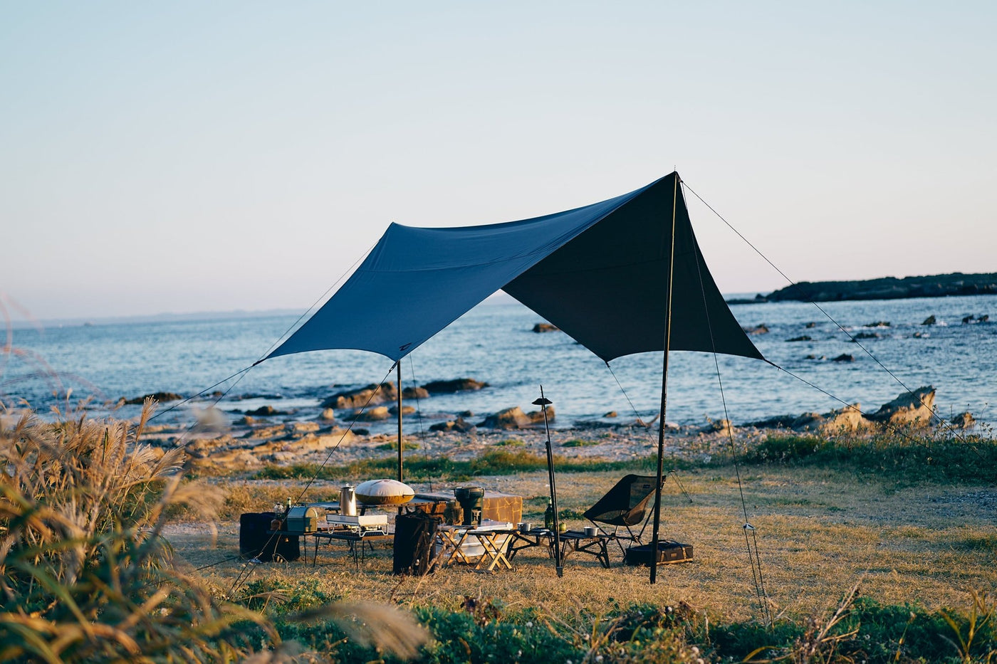 ソロキャンプでタープは必要か？軽量・コスパに優れたタープの選び方Earth indoorアースインドア