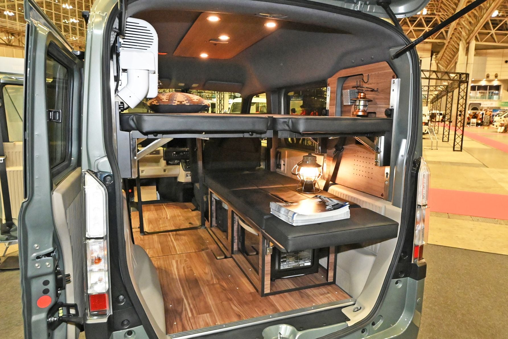 軽バン ワゴンのエブリイに寸分違わずフィットする車中泊ベッドキット！ 最新の3D CADデータで製作