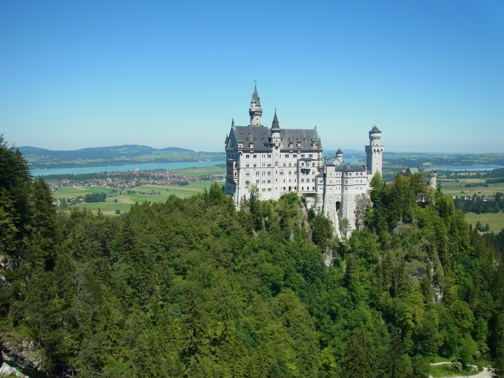 ドイツのお城きれい！ シンデレラ城のモデルにもなったノシュバンシュタイン城 ドイツ- アラフィフからの海外一人旅＆アラフォーからの沖縄離島一人旅