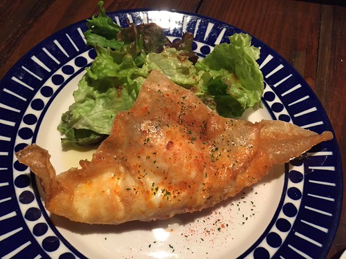 半熟卵がとろ～りチュニジアのスナック＊チーズとツナのブリック