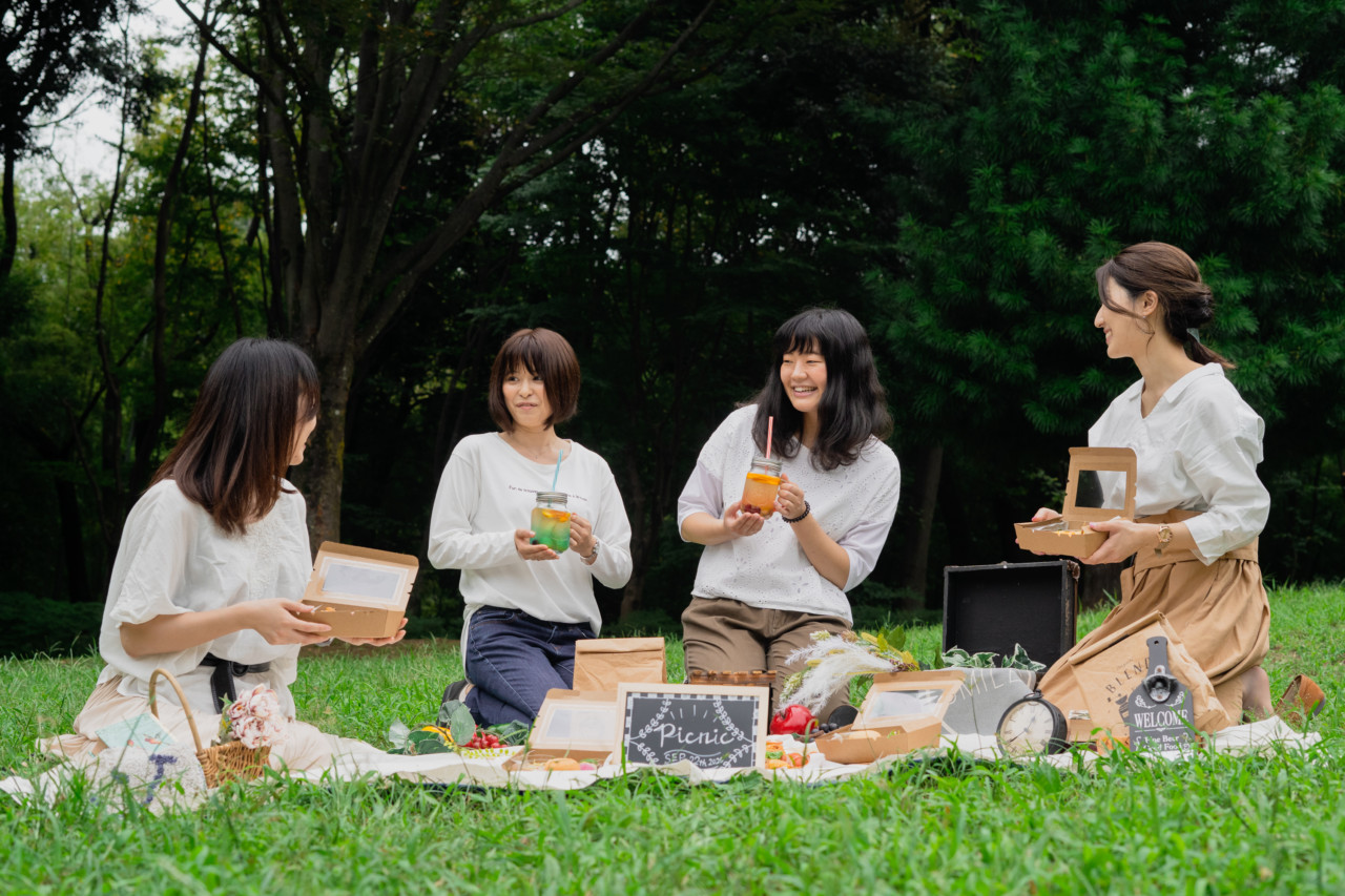 手ぶらでOK ! 可愛いピクニックセットで青空フレンチが楽しめちゃう♡LesdeuxGarçons -NYLONブログ