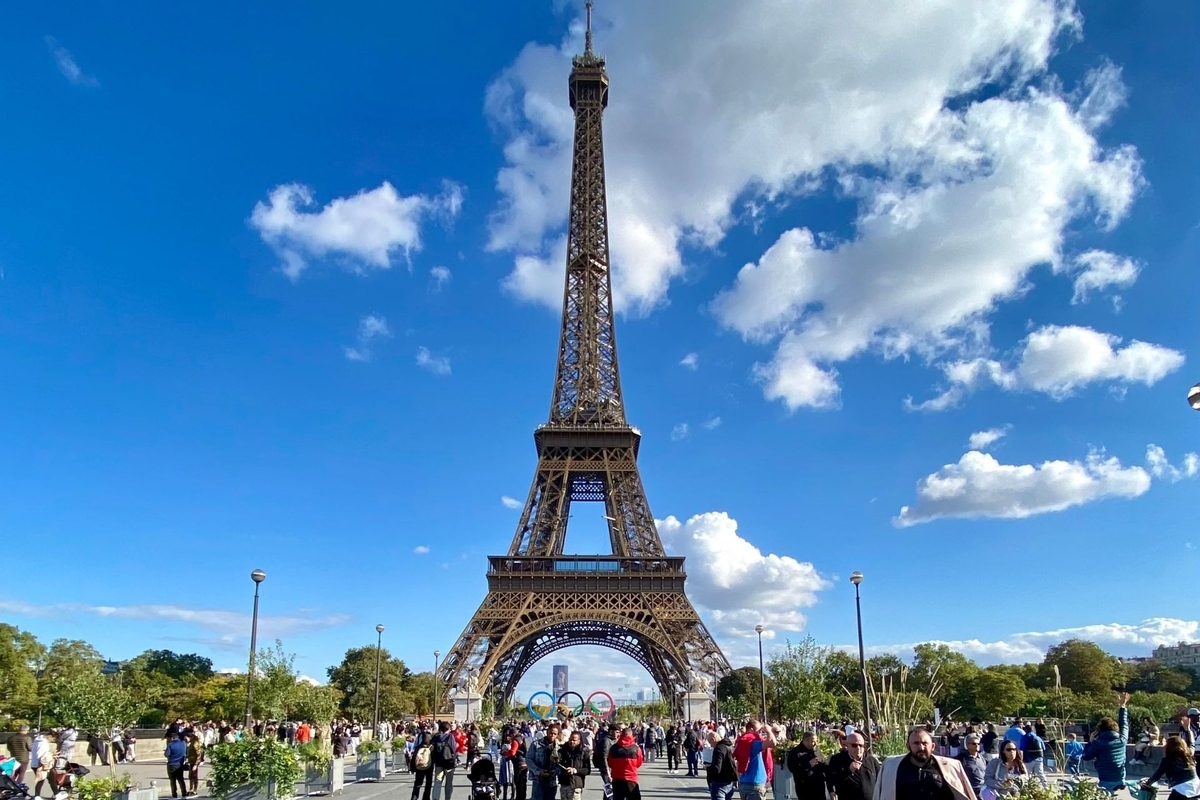 パリ：エッフェル塔2階へのアクセスGetYourGuide