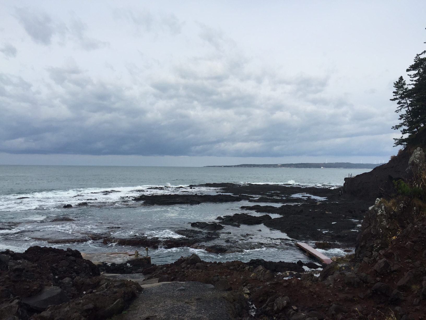 巌門のご紹介能登金剛遊覧船 巌門クルーズ 公式HP