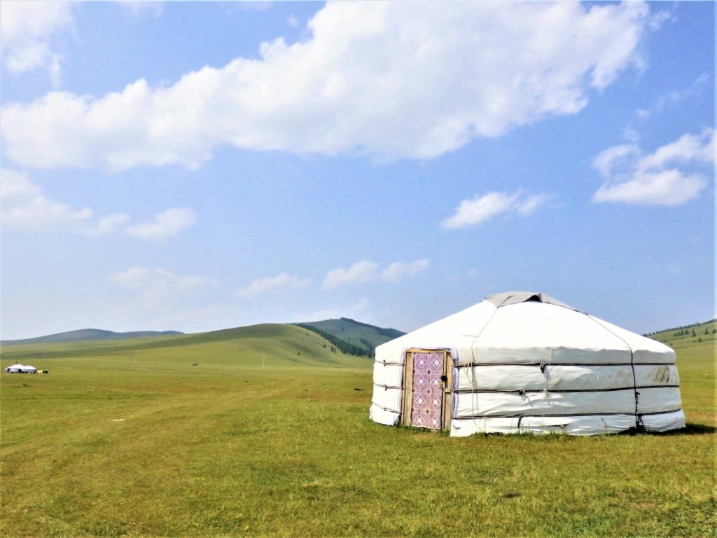 遊牧民の移動式住居ゲル その特徴とモンゴル人の生活の解き明かしDATA