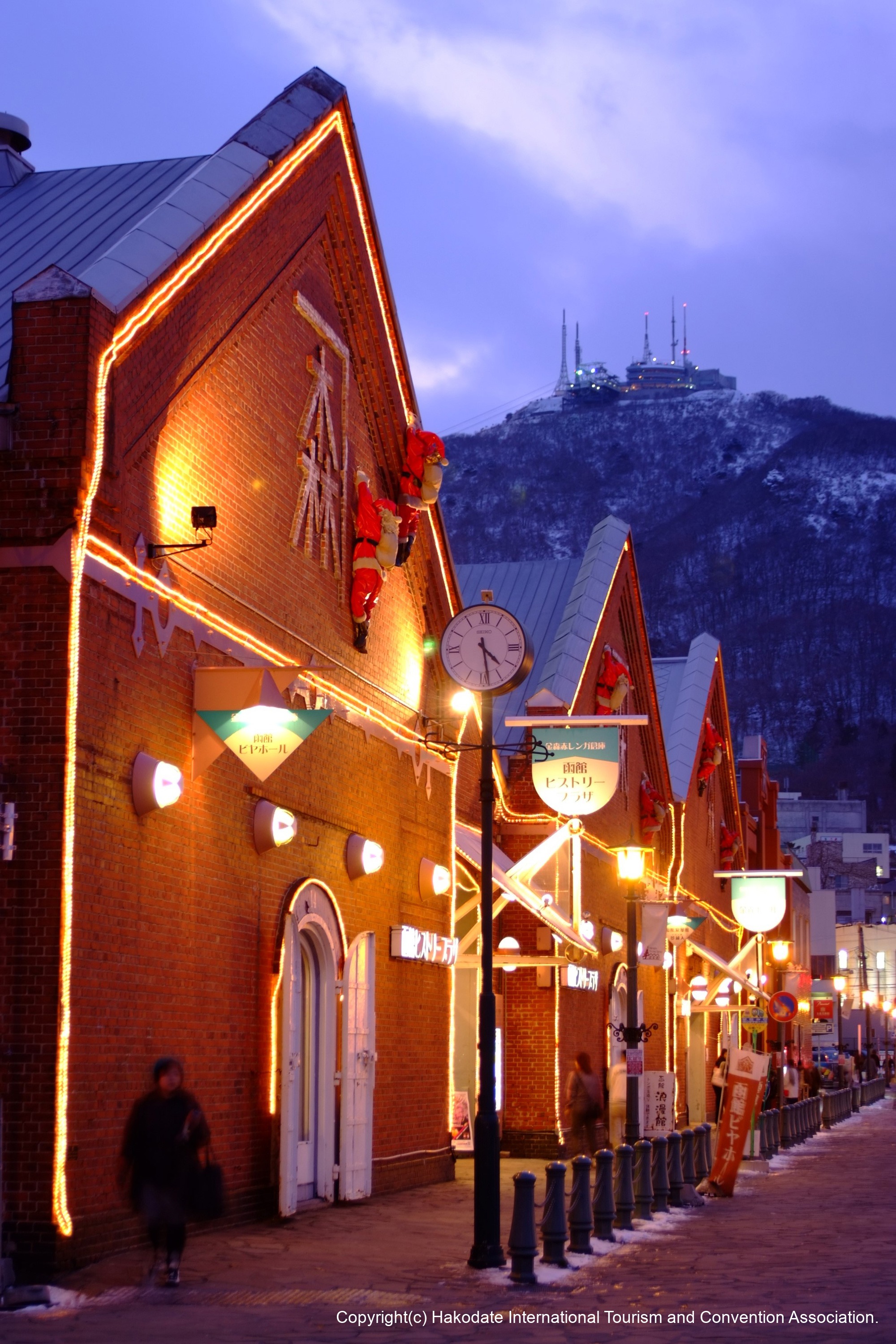 念願の函館旅行・最終日。朝の金森赤レンガ倉庫付近を散歩するBUROKI design