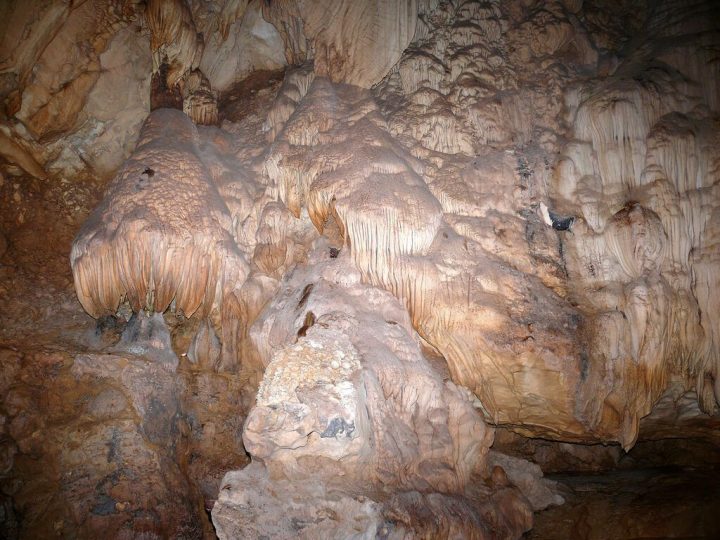 グヌン・ムル国立公園個人旅行ガイド 2025年 ：おすすめの周辺アクティビティ、人気観光スポット、旅程の計画、宿泊施設、グルメ、交通機関、天気など、旅行に必要な情報が満載