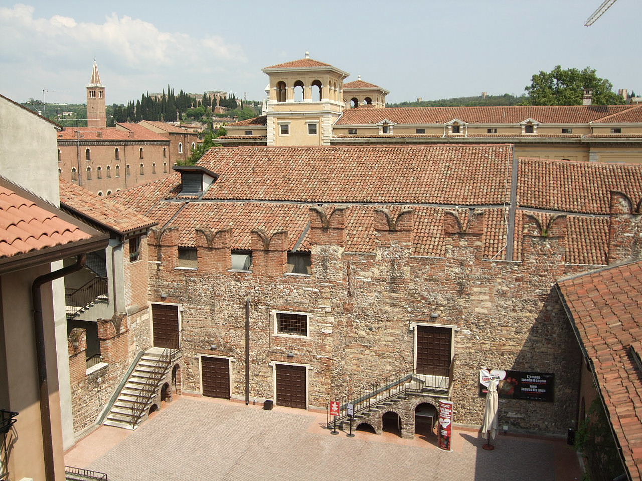 ジュリエットの家の中庭にあるチャーミングなホテル Il Sogno