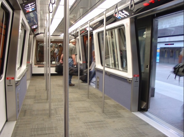 デンバー国際空港 DEN DIABoulder.JP コロラド州・ボルダ